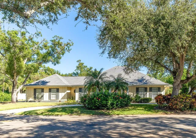 Homes for sale in Englewood, FL | 12 Golf View Dr, Englewood, FL 34223 | MLS# D6143990