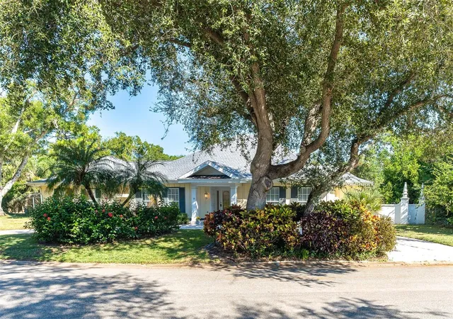 Homes for sale in Englewood, FL | 12 Golf View Dr, Englewood, FL 34223 | MLS# D6143990