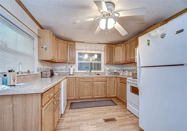 Photo 3 of Manufactured home for sale at 39443 Elgin Dr, Zephyrhills, FL 33542 | MLS# TB8431872 | Listing updated on 2026-09-28