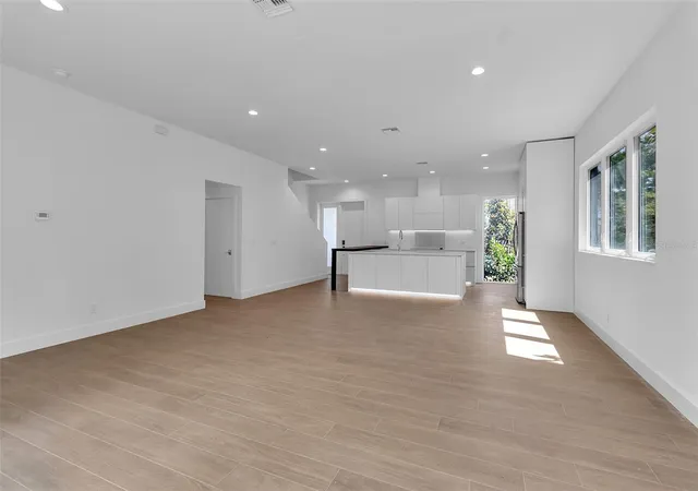 2nd image of 2516 Browning St, Sarasota, FL 34237 | MLS# A4666531