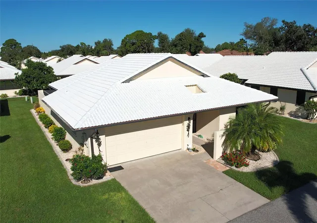 Photo 3 of Single family home for sale at 126 Sandstone Cir, Venice, FL 34293 | MLS# A4666535 | Listing updated on 2026-09-22