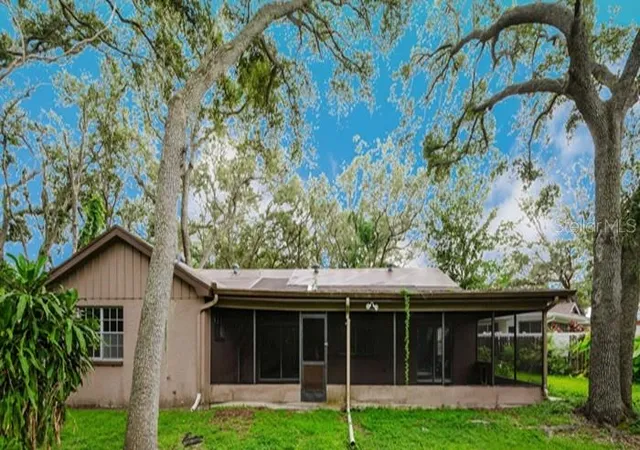 3rd image of 1243 Royal Oak Dr, Dunedin, FL 34698 | MLS# TB8432315