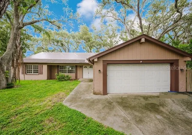 4th image of 1243 Royal Oak Dr, Dunedin, FL 34698 | MLS# TB8432315