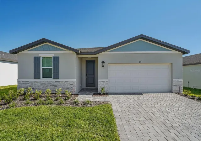 Photo 1 of Single family home for sale at 851 Sunshower Dr, Lady Lake, FL 32159 | MLS# O6348090 | Listing updated on 2026-10-07