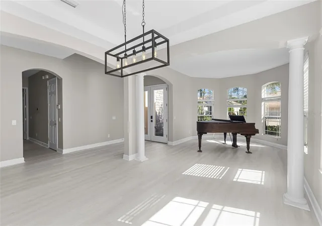 Photo 4 of Single family home for sale at 8134 Santa Rosa Ct, Sarasota, FL 34243 | MLS# A4666633 | Listing updated on 2026-07-11