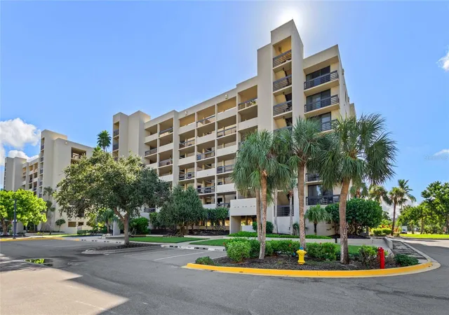 Photo 2 of Condo for sale at 1065 Gulf Of Mexico Dr #402, Longboat Key, FL 34228 | MLS# A4666641 | Listing updated on 2026-09-17