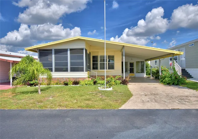 Photo 3 of Manufactured home for sale at 4127 Sprucewood St, Winter Haven, FL 33880 | MLS# P4936494 | Listing updated on 2026-09-16