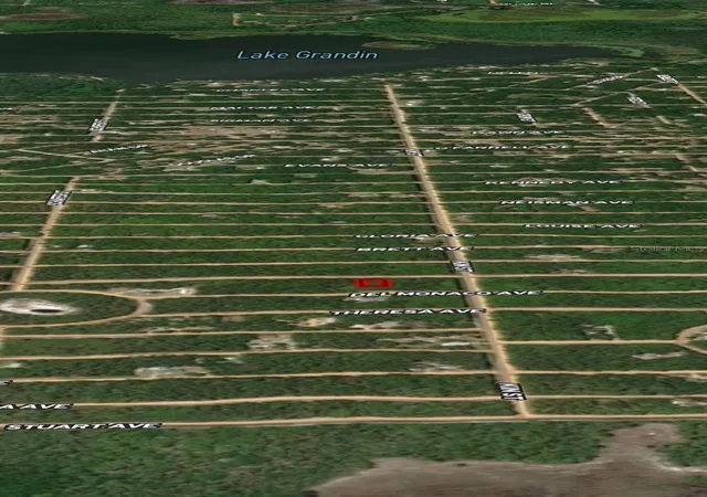 Photo 3 of Land for sale at Lot 4 Usina Ave, Interlachen, FL 32148 | MLS# OM710490 | Listing updated on 2026-10-13