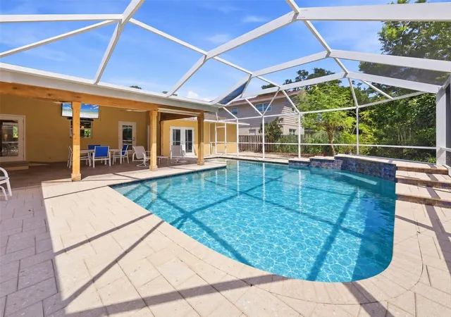 Single family home for sale at 942 Virginia Dr, SARASOTA, FL 34234 | MLS# A4666700