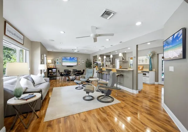 Photo 3 of Single family home for sale at 942 Virginia Dr, Sarasota, FL 34234 | MLS# A4666700 | Listing updated on 2026-09-23