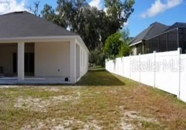 Photo 4 of Single family home for sale at 589 Christina Lake Dr, Lakeland, FL 33813 | MLS# TB8432752 | Listing updated on 2026-10-20