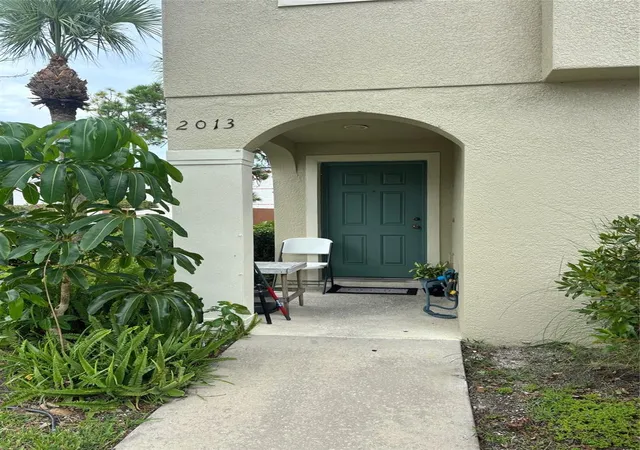 Photo 2 of Townhouse for sale at 2013 Sea Front Ct, Clearwater, FL 33763 | MLS# TB8432755 | Listing updated on 2026-03-24