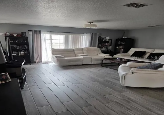 Photo 4 of Townhouse for sale at 2013 Sea Front Ct, Clearwater, FL 33763 | MLS# TB8432755 | Listing updated on 2026-03-24