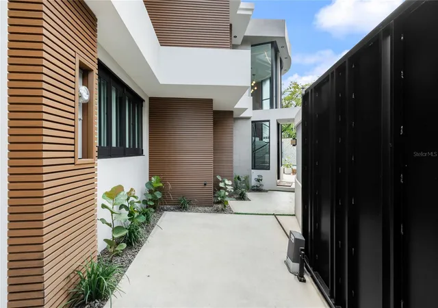 Photo 2 of Sale Pending at 1 Almendares, San Juan, PR 00907 | MLS# PR9116359 | Listing updated on 2026-09-03
