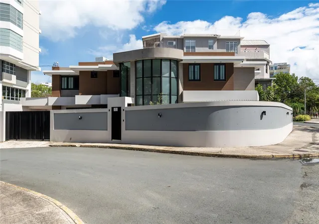 Photo 44 of Sale Pending at 1 Almendares, San Juan, PR 00907 | MLS# PR9116359 | Listing updated on 2026-09-03