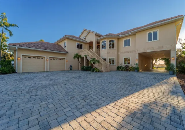 2nd image of 1930 Bayshore Dr, Englewood, FL 34223 | MLS# A4666723