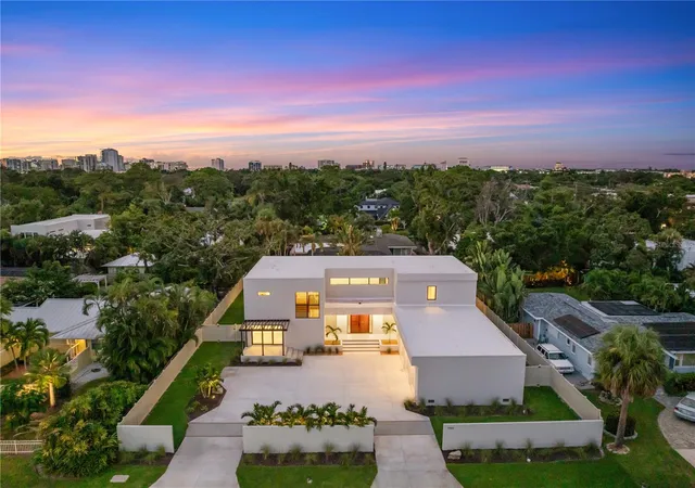 2nd image of 1759 Waldemere St, Sarasota, FL 34239 | MLS# A4666725