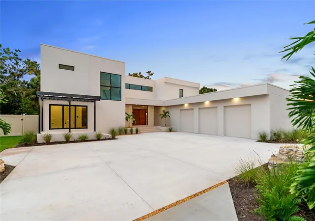 3rd image of 1759 Waldemere St, Sarasota, FL 34239 | MLS# A4666725