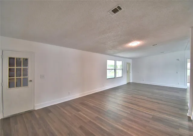 Photo 3 of Manufactured home for sale at 306 Townbridge Dr, Haines City, FL 33844 | MLS# P4936500 | Listing updated on 2026-09-17