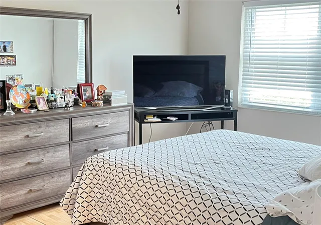 3rd image of 456 Windmeadows St #456, Altamonte Springs, FL 32701 | MLS# O6348524