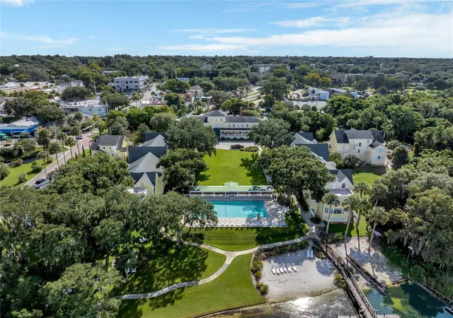 18th image of 610 S Highland St, Mount Dora, FL 32757 | MLS# O6348547