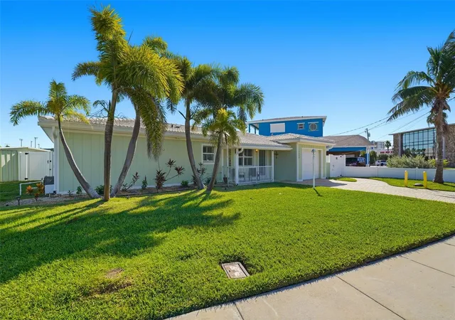 4th image of 15302 Harbor Dr, Madeira Beach, FL 33708 | MLS# TB8433038