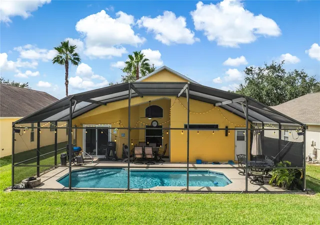 Homes for sale in Davenport, FL | 134 Langham Dr, Davenport, FL 33897 | MLS# O6348600