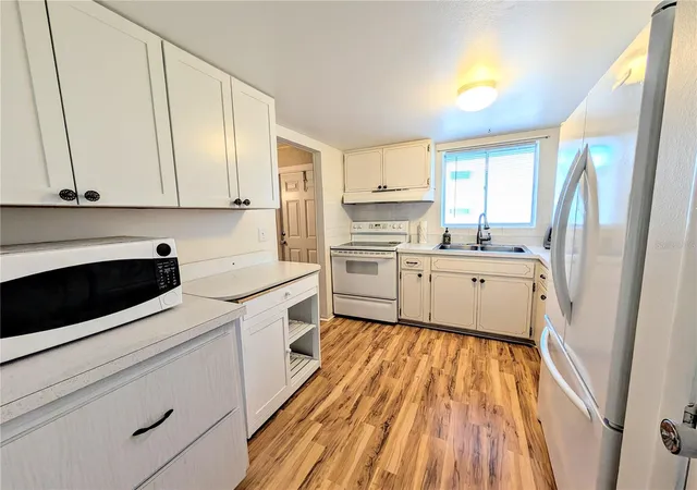 4th image of 5855 Palm Ln, BRADENTON, FL 34207
