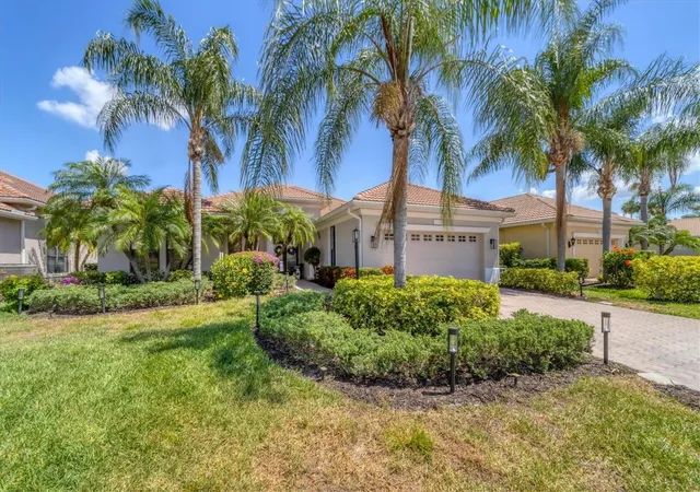 3rd image of 13853 Siena Loop, Lakewood Ranch, FL 34202 | MLS# A4666855