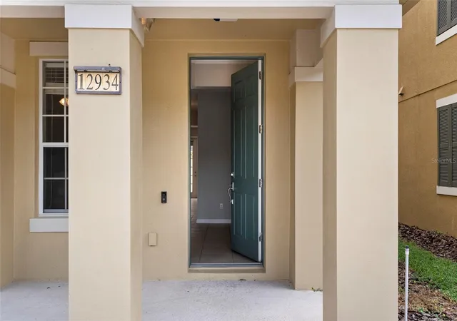 Photo 3 of Townhouse for sale at 12934 Vennetta Way, Windermere, FL 34786 | MLS# O6348704 | Listing updated on 2026-09-19