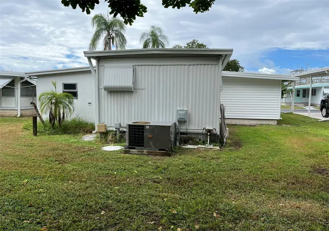 3rd image of 1040 Main St #192, Dunedin, FL 34698 | MLS# TB8433212