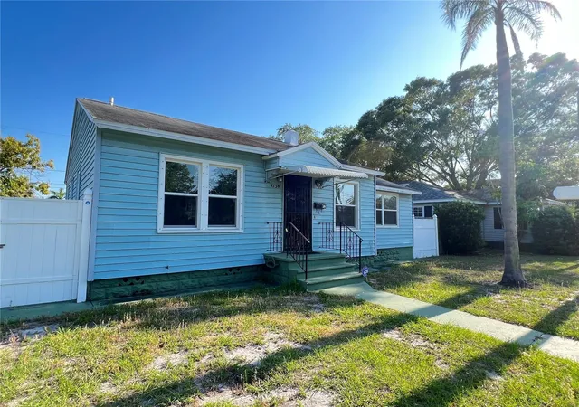 Homes for sale in Saint Petersburg, FL | 4754 1St Ave N, Saint Petersburg, FL 33713 | MLS# TB8433247