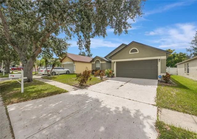 Photo 3 of Single family home for sale at 6923 Waterbrook Ct, Gibsonton, FL 33534 | MLS# TB8433404 | Listing updated on 2026-09-12