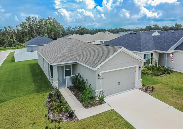 Photo 1 of Single family home for sale at 1047 Aruba Ave, Mulberry, FL 33860 | MLS# TB8433458 | Listing updated on 2026-10-01