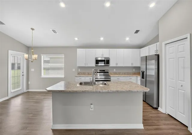 Photo 4 of Single family home for sale at 1047 Aruba Ave, Mulberry, FL 33860 | MLS# TB8433458 | Listing updated on 2026-10-01