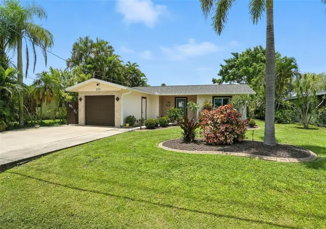 2nd image of 2131 Saint Croix Ave, Fort Myers, FL 33905 | MLS# C7515703
