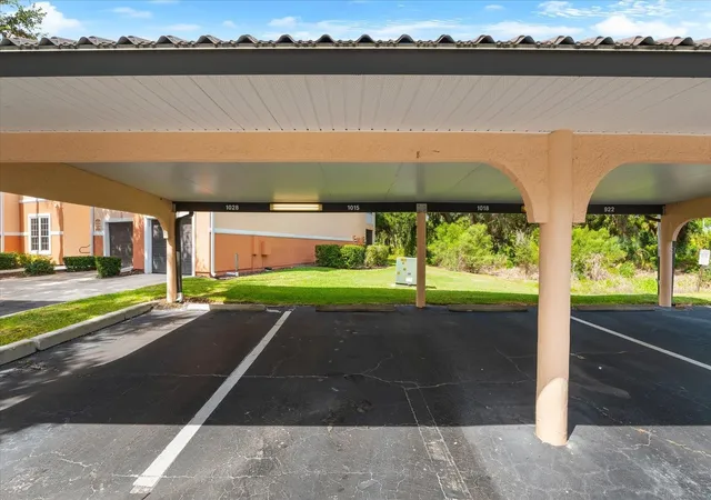 Photo 3 of Condo for sale at 4106 Central Sarasota Pkwy #1015, Sarasota, FL 34238 | MLS# A4667079 | Listing updated on 2026-10-08
