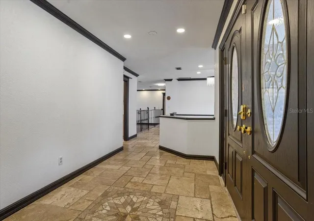 Photo 4 of Single family home for sale at 201 S Sweetwater Cove Blvd, Longwood, FL 32779 | MLS# O6349070 | Listing updated on 2026-10-21