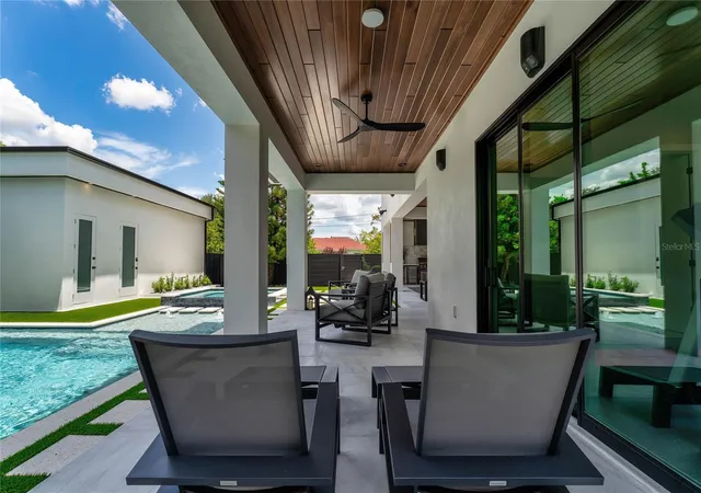 Homes for sale in Tampa, FL | 5002 W Poe Ave, Tampa, FL 33629 | MLS# TB8433875