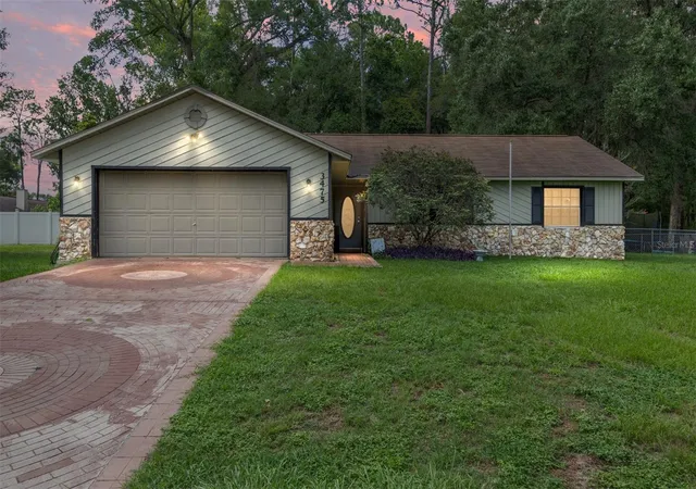 Photo 2 of Single family home for sale at 3475 Ne 43rd Place, Ocala, FL 34479 | MLS# TB8433893 | Listing updated on 2026-09-03