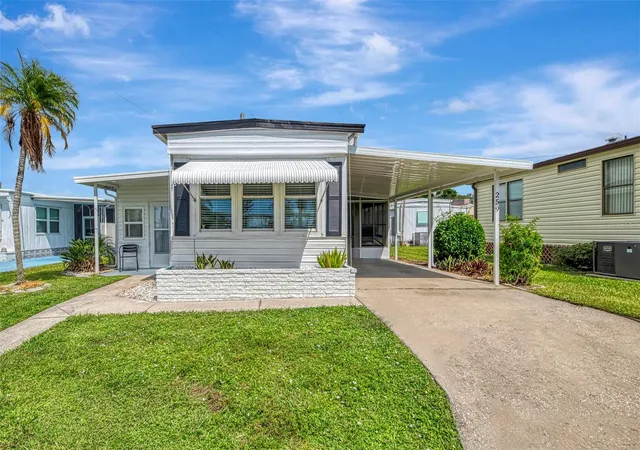 Photo 1 of Manufactured home for sale at 259 Inner Dr E, Venice, FL 34285 | MLS# A4667170 | Listing updated on 2026-10-07