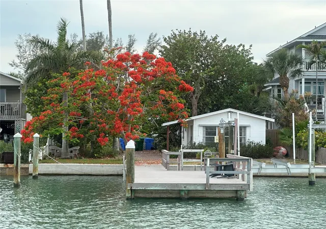 2nd image of 8405 Bayshore Dr, Treasure Island, FL 33706 | MLS# TB8433920