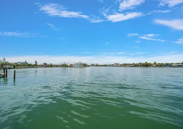 5th image of 8405 Bayshore Dr, Treasure Island, FL 33706 | MLS# TB8433920
