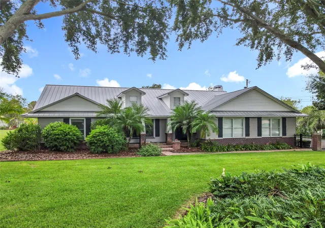 1st image of 1414 Edmiston Ct, Auburndale, FL 33823 | MLS# L4956322