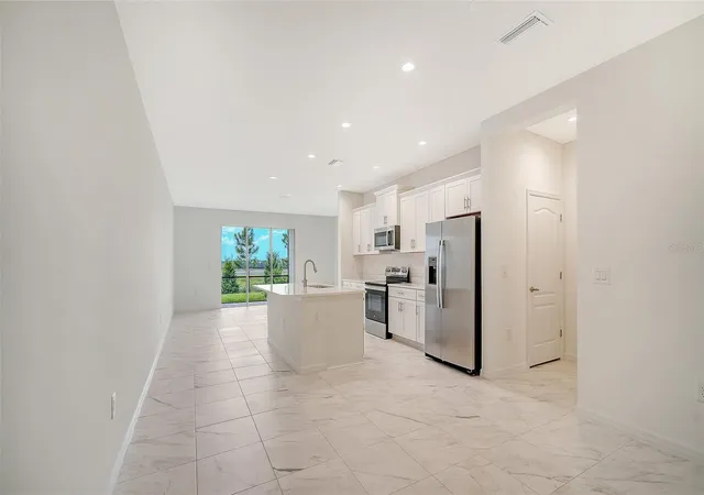 5th image of 2357 Washington Palm Ct, Bradenton, FL 34212 | MLS# A4667207