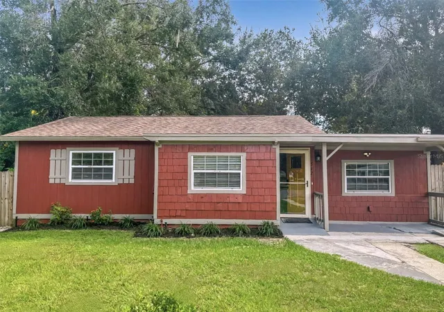 Photo 2 of Single family home for sale at 512 Green Cir, Fort Meade, FL 33841 | MLS# TB8434040 | Listing updated on 2026-10-06