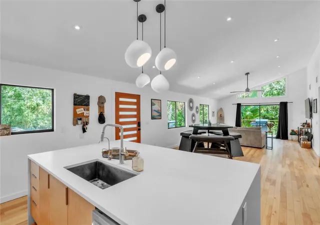 5th image of 43 Hamilton Heath Dr, Tampa, FL 33604 | MLS# TB8434105