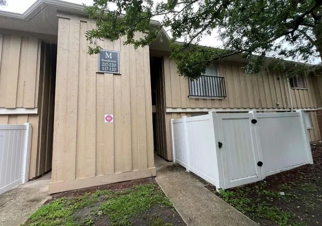 1st image of 507 Nw 39th Rd #220, Gainesville, FL 32607 | MLS# OM710772