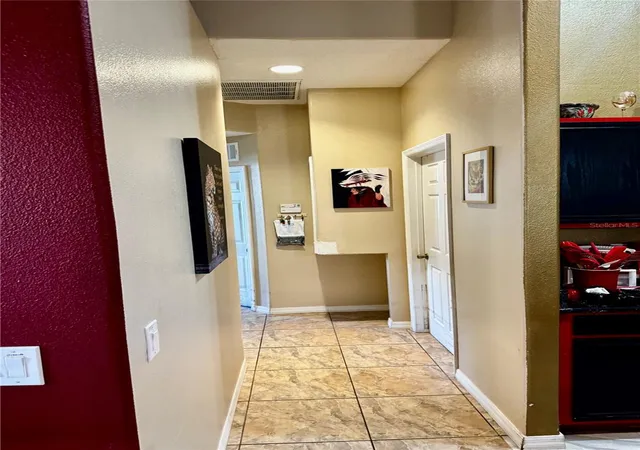Photo 3 of House for sale at 2082 Is Walk Dr, Orlando, FL 32824 | MLS# S5135879 | Listing updated on 2026-08-19