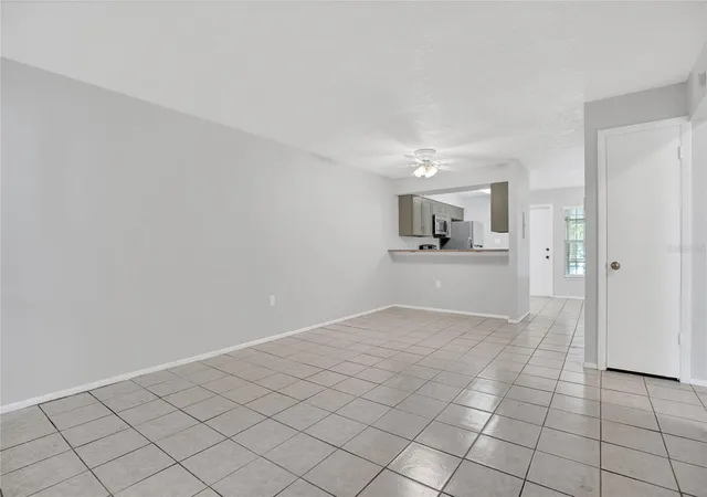 5th image of 2801 Willow Run, Orlando, FL 32808 | MLS# O6349459